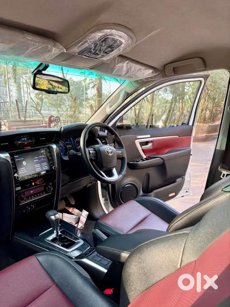 Toyota Fortuner Legender 2025 Diesel 5000 Km Driven