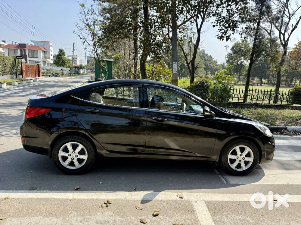Hyundai Verna Vtvt 1.6 Ex, 2011, Petrol