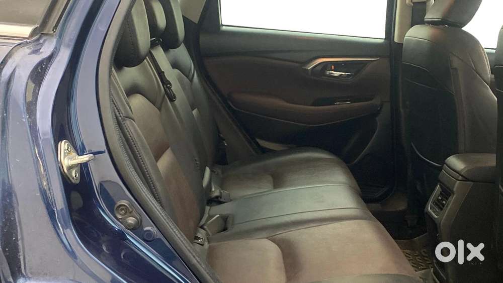 Maruti Suzuki Grand Vitara 1.5 Alpha Smart Hybrid At, 2022, Petrol