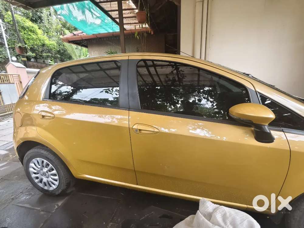 Fiat Punto Evo 2015 Petrol 46000 Km Driven