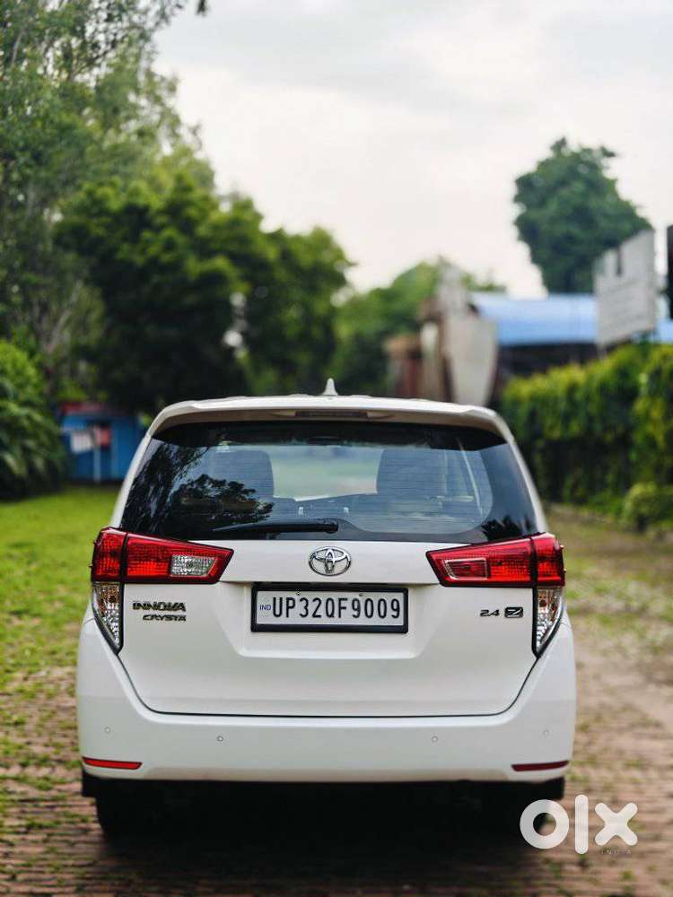 Toyota Innova Crysta 2.4 Z 7 Str, 2025