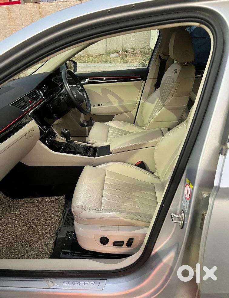 Skoda Superb 2.0 L&k Tsi At, 2023, Petrol