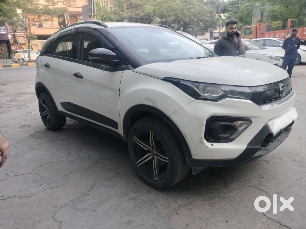 Tata Nexon 1.5 Revotorq Xm (s), 2021, Petrol