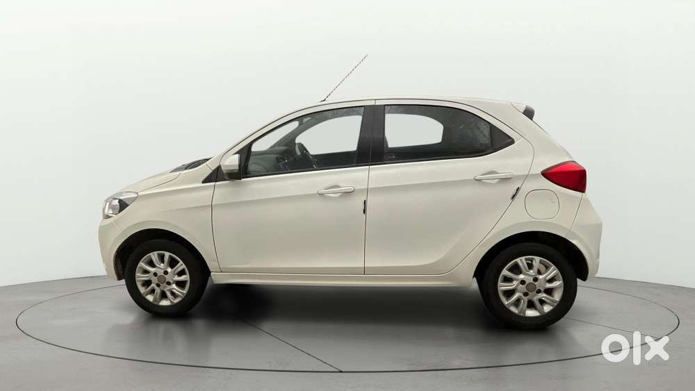 Tata Tiago 1.2 Revotron Xz, 2017, Petrol