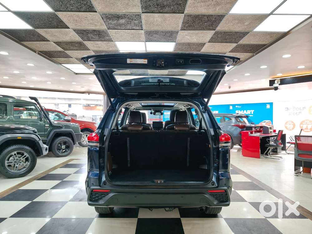 Toyota Innova Hycross 2.0 Zx Hybrid 7 Str, 2024, Petrol