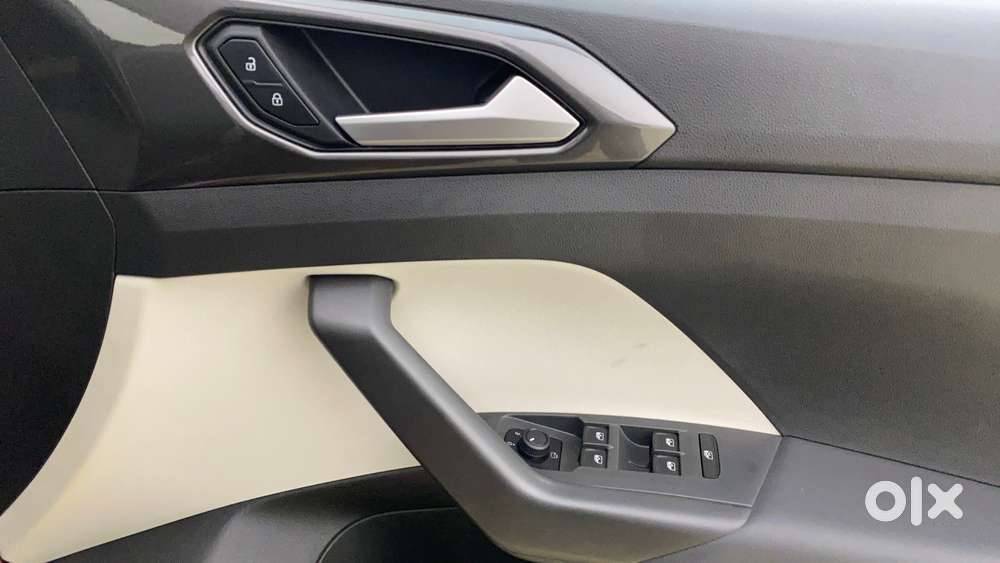 Volkswagen Taigun 1.0 Tsi Topline At, 2023, Petrol