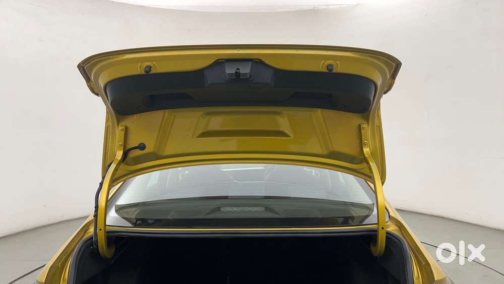 Volkswagen Virtus 1.0 Topline Tsi At, 2022, Petrol