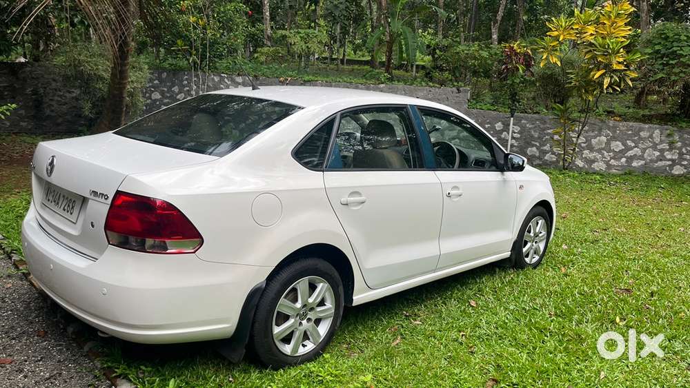 Volkswagen Vento Petrol Manual 2011