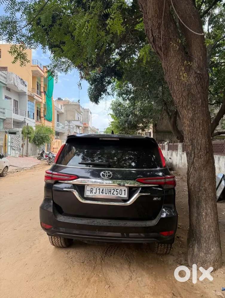 Toyota Fortuner 2023 Suv