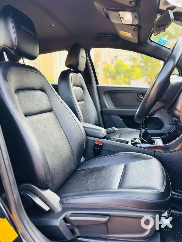 Tata Altroz 1.2 Xz Plus Dark Edition, 2022, Petrol