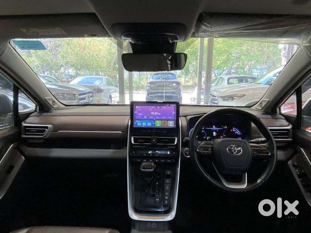 Toyota Innova Hycross 2.0 Zx Hybrid 7 Str, 2023, Petrol