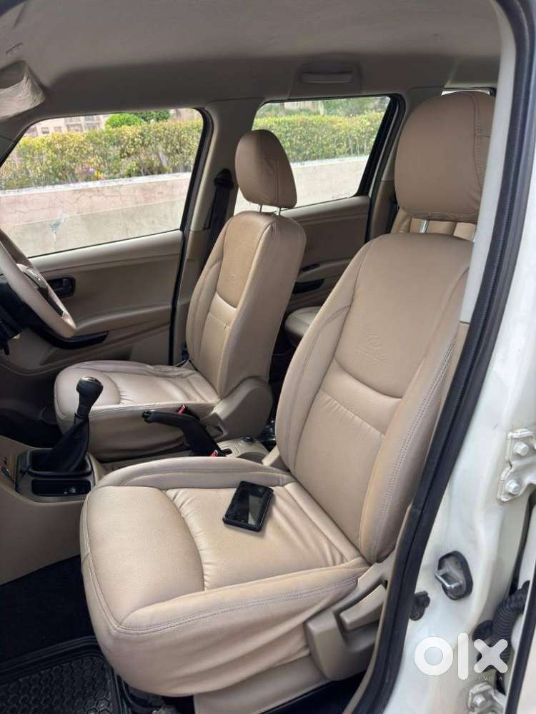 Mahindra Tuv 300 T4 Plus, 2017, Diesel