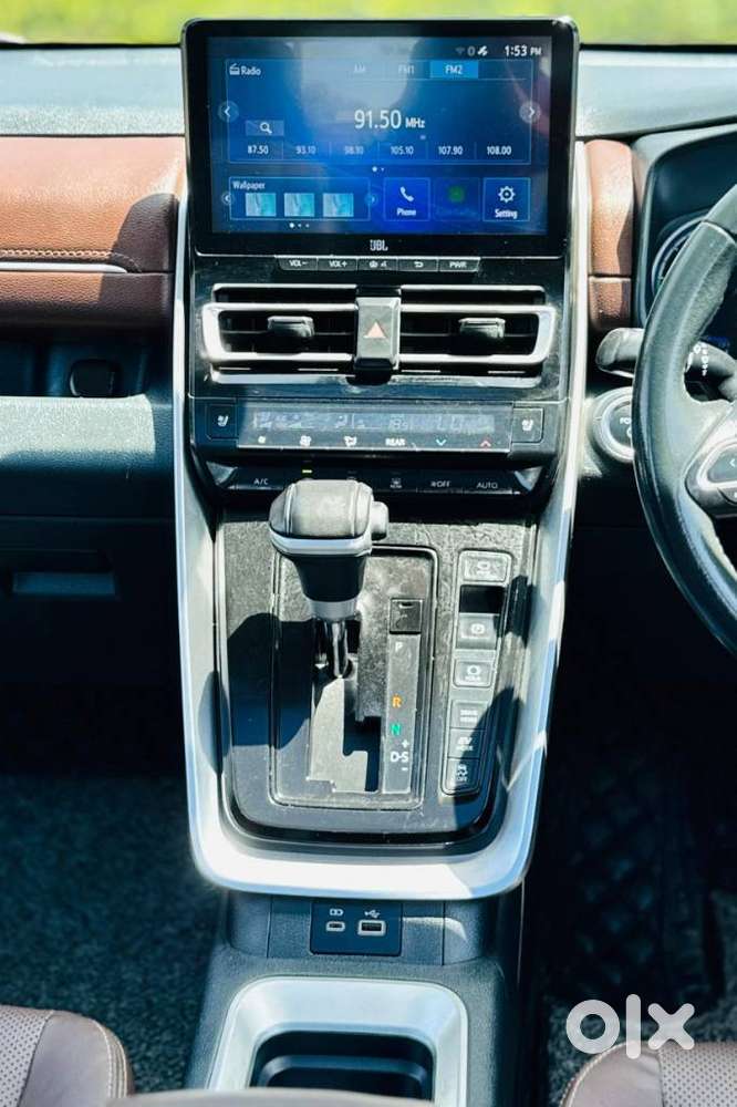 Toyota Innova Hycross 2.0 Zx (o) Hybrid 7 Str, 2023, Petrol