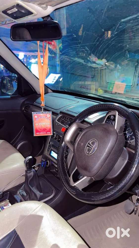 Tata Safari Storme 2018