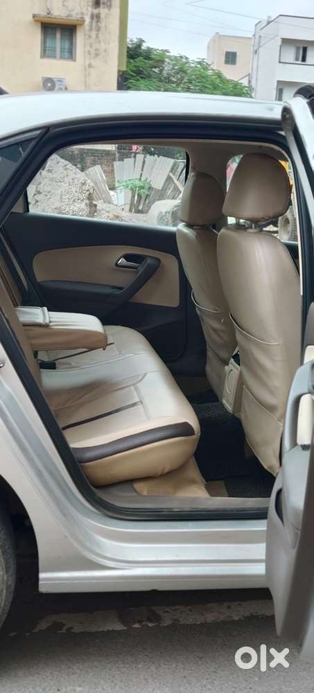 Volkswagen Vento 2010-2013 Petrol Highline, 2011, Petrol