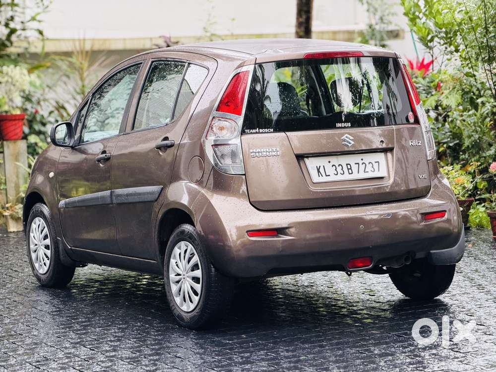 Maruti Suzuki Ritz Vxi, 2011, Petrol