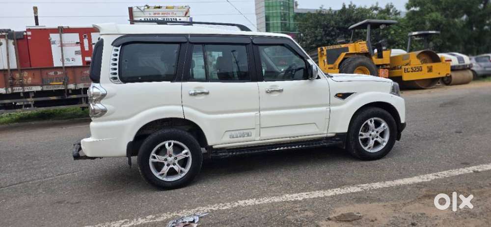 Mahindra Scorpio S10, 2017, Diesel