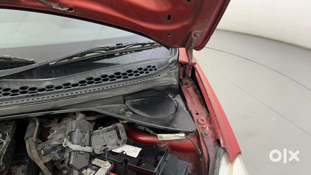 Tata Tiago Xza, 2017, Petrol