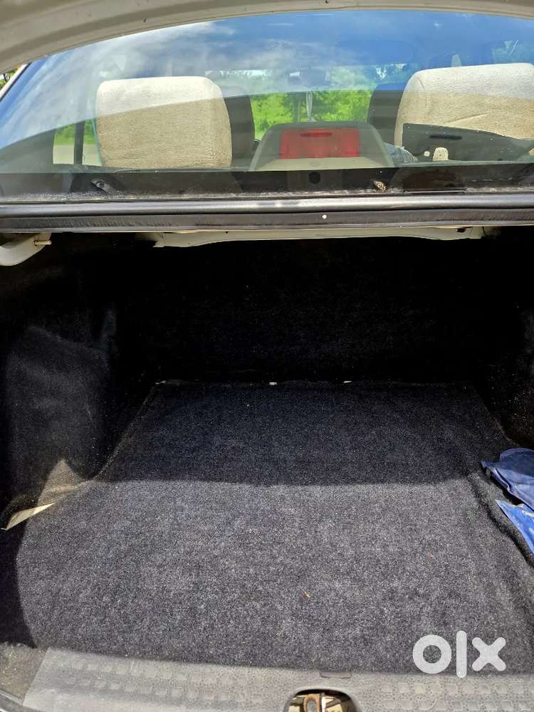 Maruti Suzuki Dzire 1.2 2011