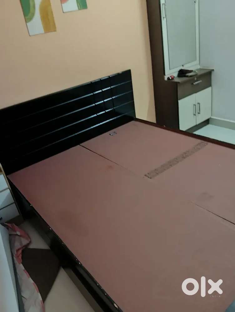 5x6 Storage Bed with 8-Inch Mattress - 4 Years Old