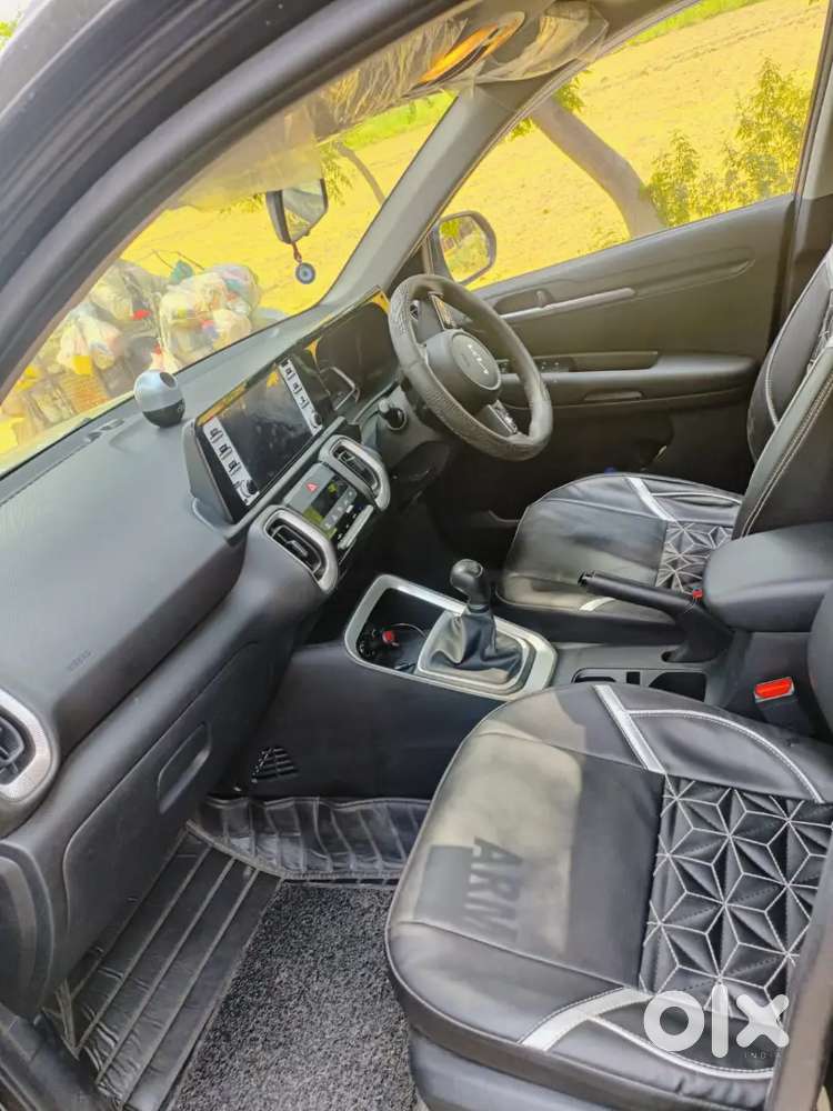 Kia Sonet 2025 Petrol Well Maintained