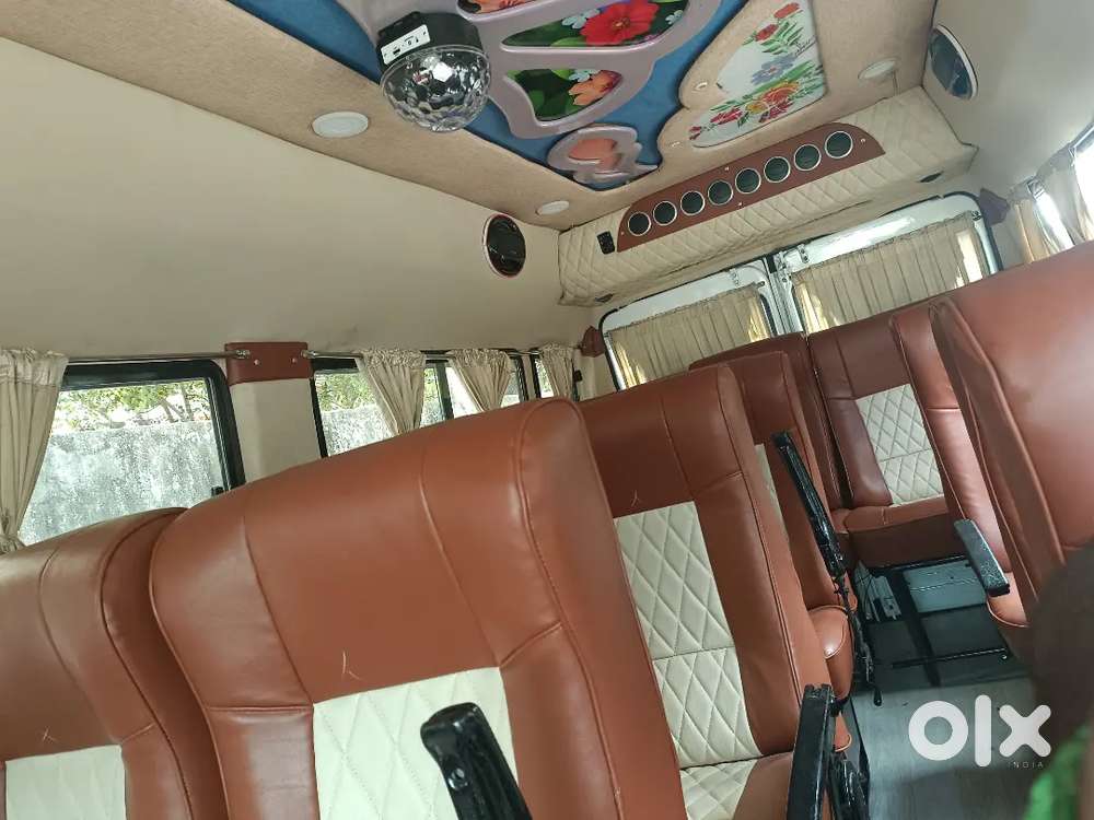 Tempo Traveller 12+1 Maxi Cab