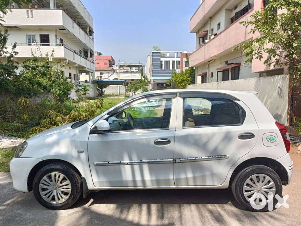 Toyota Etios Liva 1.2 G, 2016, Petrol