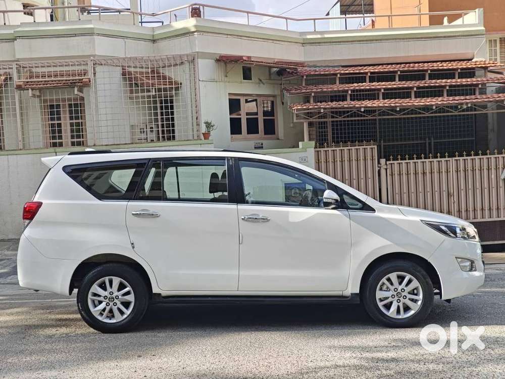 Toyota Innova Crysta 2.4 G Mt, 2016, Diesel