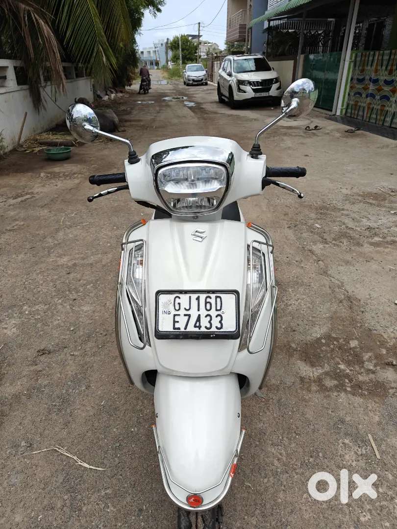 suzuki 125 road bike
