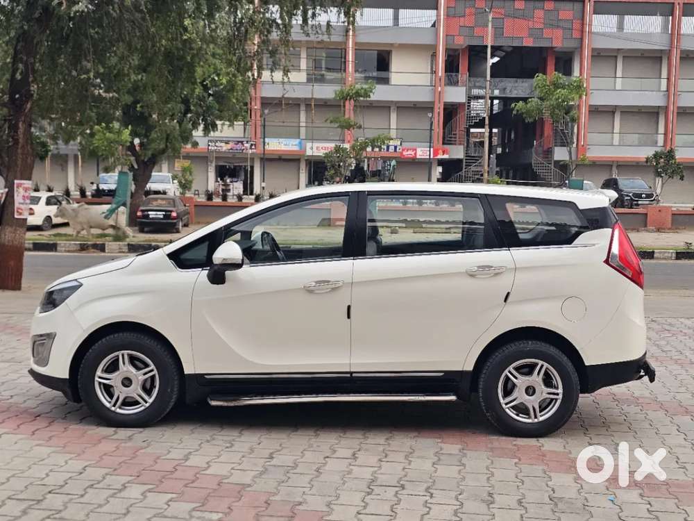 Mahindra Marazzo M6 8str, 2019, Diesel