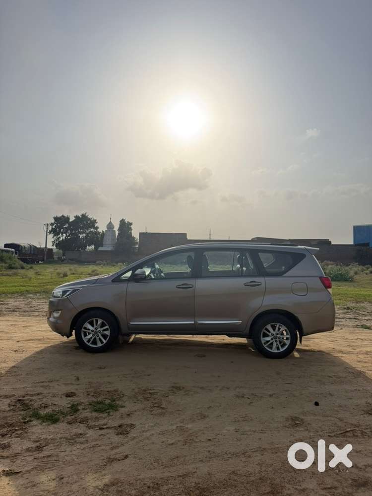 Toyota Innova Crysta 2019