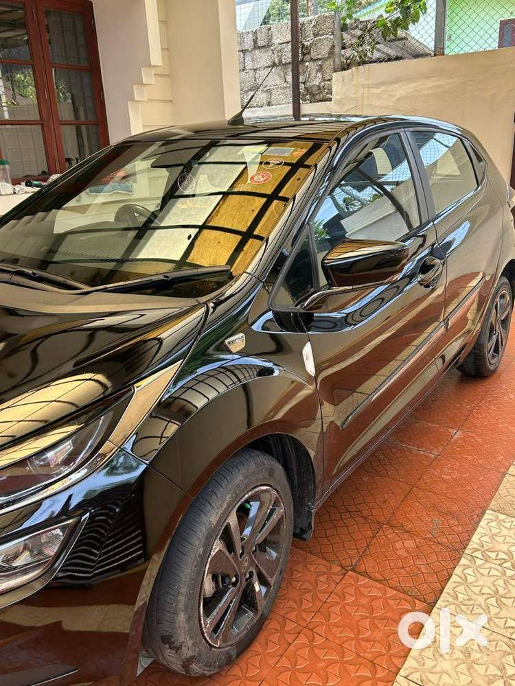 Tata Altroz Xz+ 2022 Dark Edition