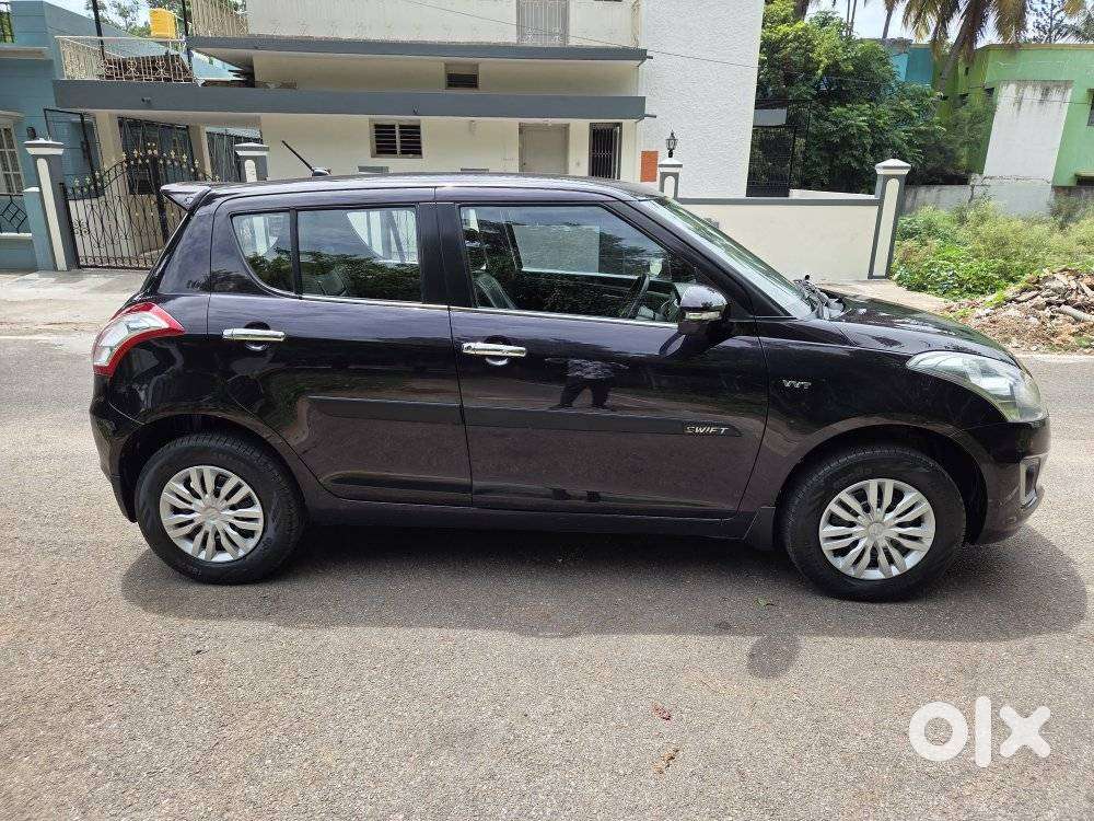 Maruti Suzuki Swift Vxi + Manual, 2017, Petrol