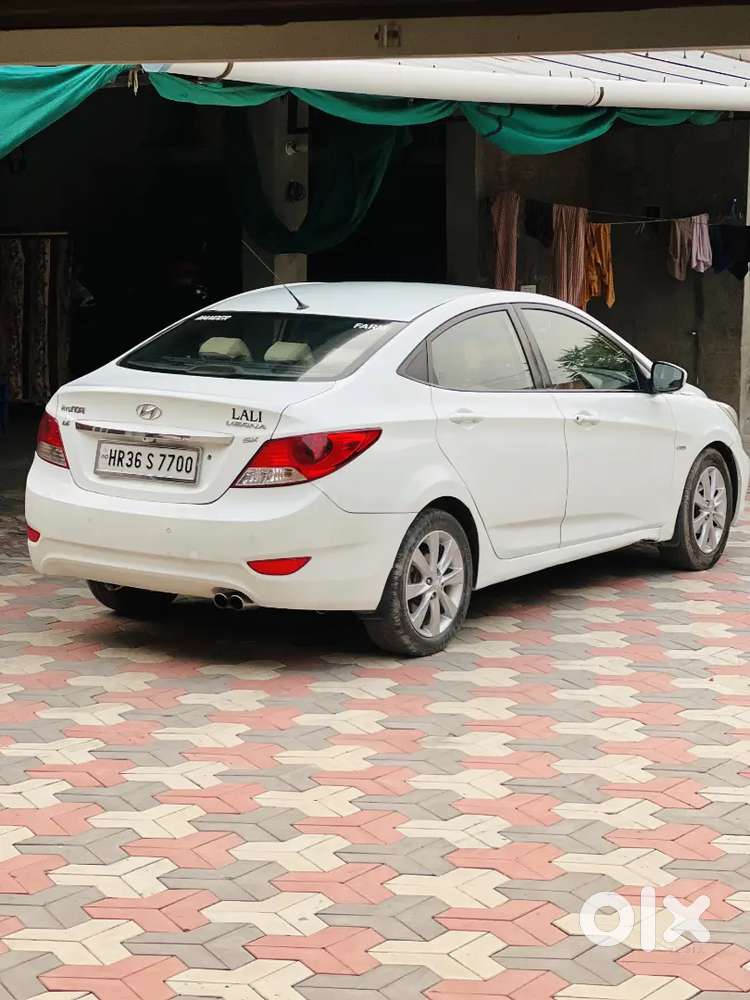  Verna Car  
 2012 Model
   Top Model
    Crdi 1.