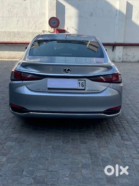 Lexus Es 300h Luxury, 2024, Petrol