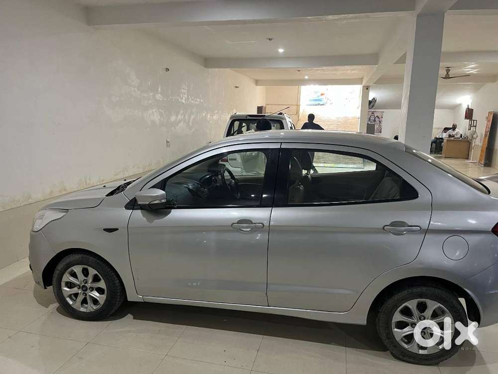 Ford Aspire Titanium Blu 2017