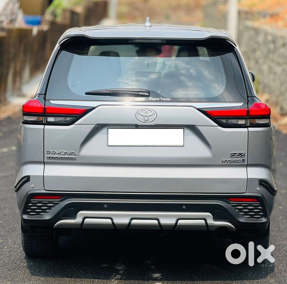 Toyota Innova Hycross 2.0 Zx (o) Hybrid 7 Str, 2024, Petrol