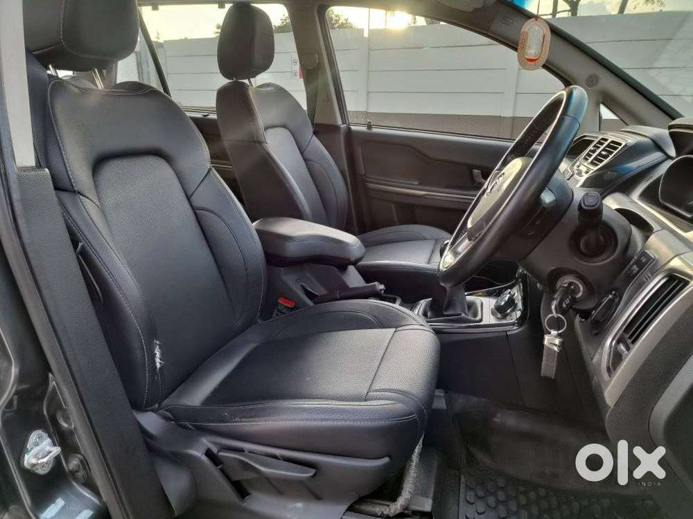 Tata Hexa 2.2 Xt 4x2 6 Str Dual Tone, 2017, Diesel