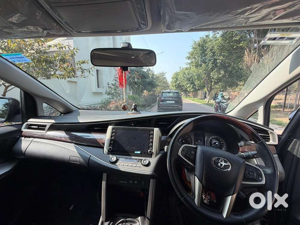 Toyota Innova Crysta 2022 Petrol 26000 Km Driven