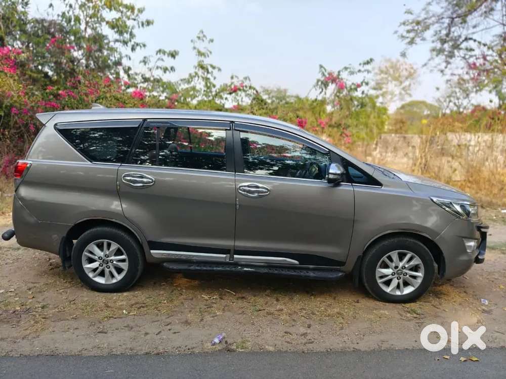 Toyota Innova Crysta 2017