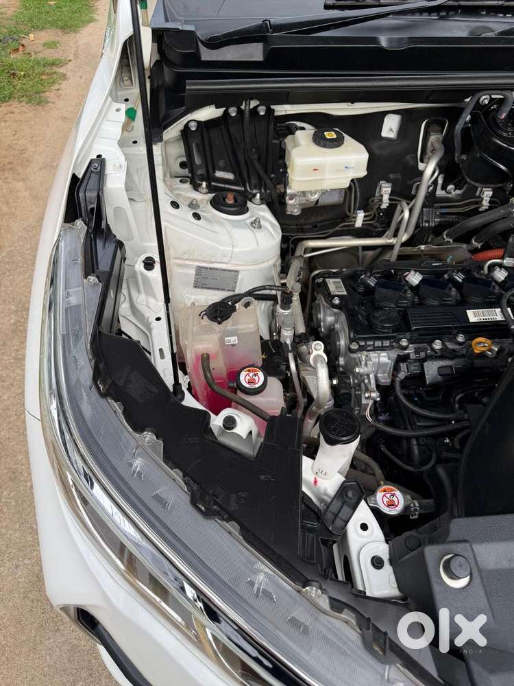Toyota Innova Hycross 2.0 Zx Hybrid 7 Str, 2024, Petrol