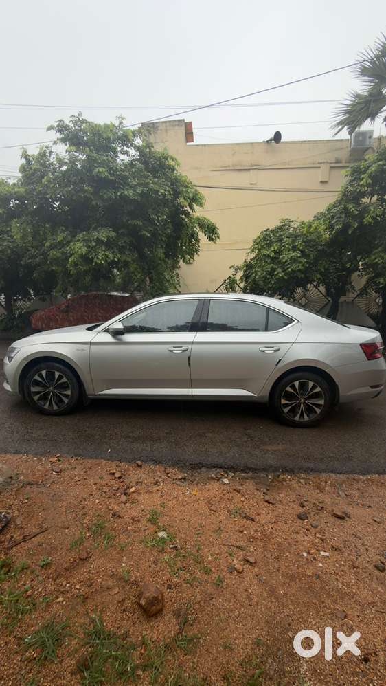 Skoda Superb 2022 Petrol Well Maintained