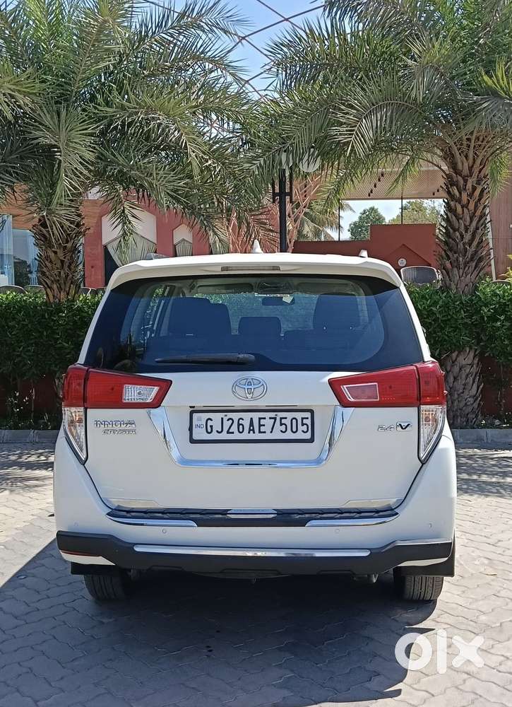 Toyota Innova Crysta 2.4 V 8 Str, 2022, Diesel