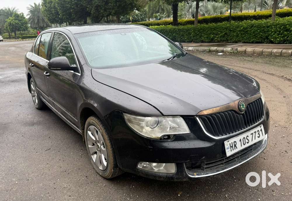 Skoda Superb Automatic 2012 Km Driven