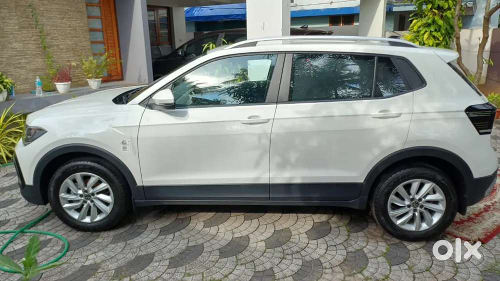 Volkswagen Taigun 2023 Petrol 14000 Km Driven