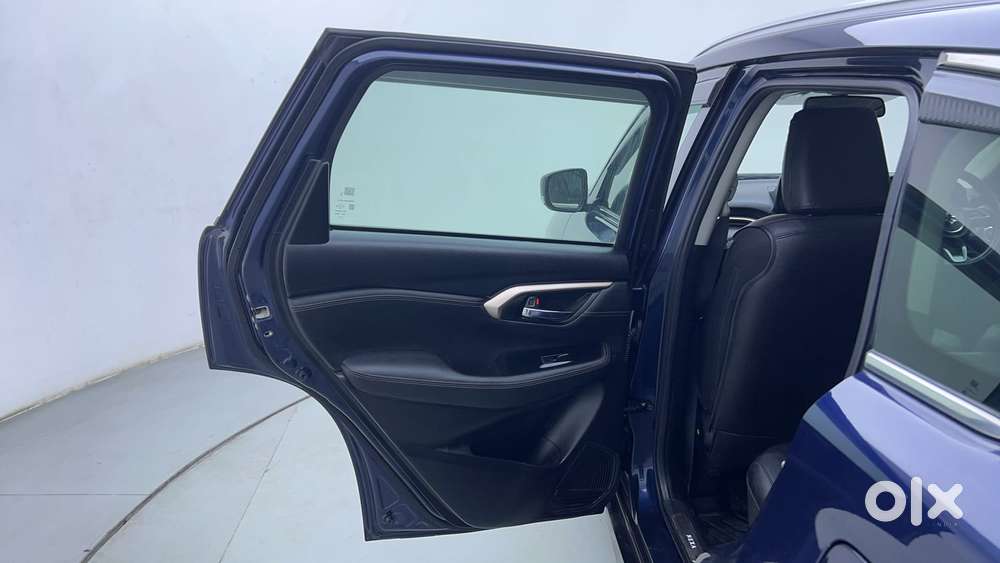 Maruti Suzuki Grand Vitara 1.5 Zeta Plus Intelligent Hybrid Ecvt, 20..