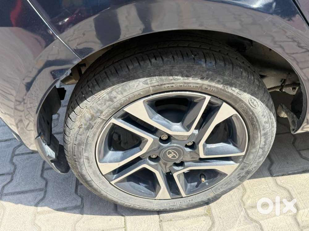 Tata Tiago, 2023, Petrol