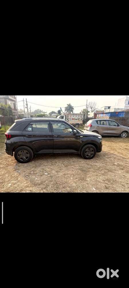 Hyundai Venue Splus Sunroof Petrol 2025