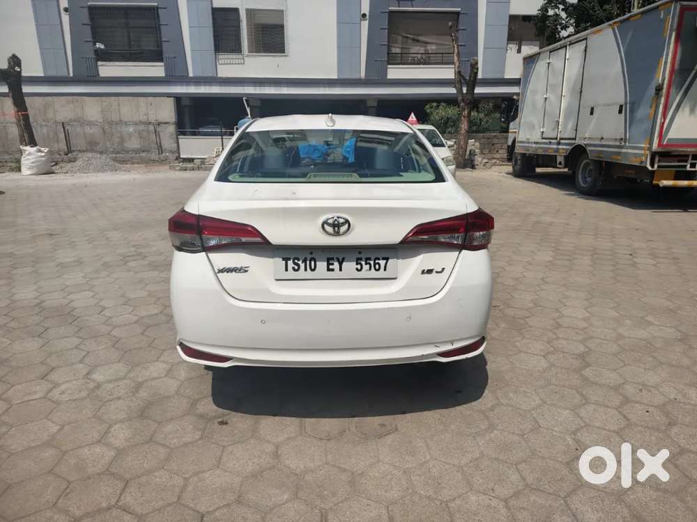 Toyota Yaris J Cvt, 2020, Petrol