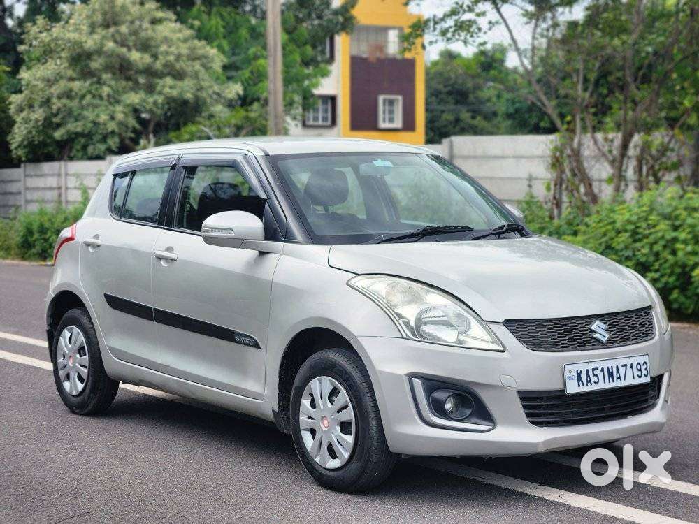 Maruti Suzuki Swift Vxi With Abs, 2016, Petrol